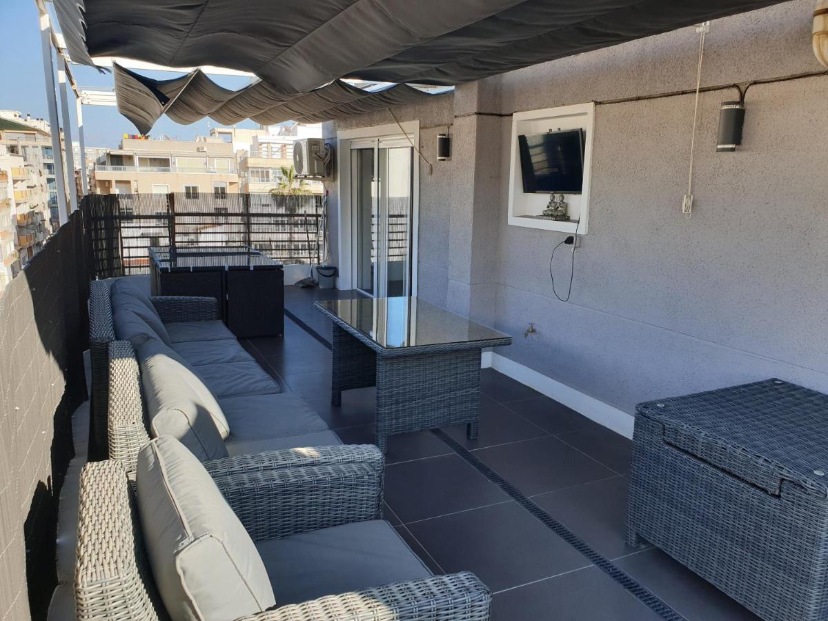 Beachside Apartment In Torrevieja Exteriör bild