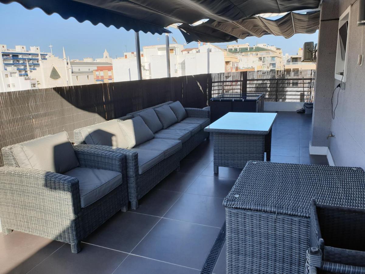 Beachside Apartment In Torrevieja Exteriör bild